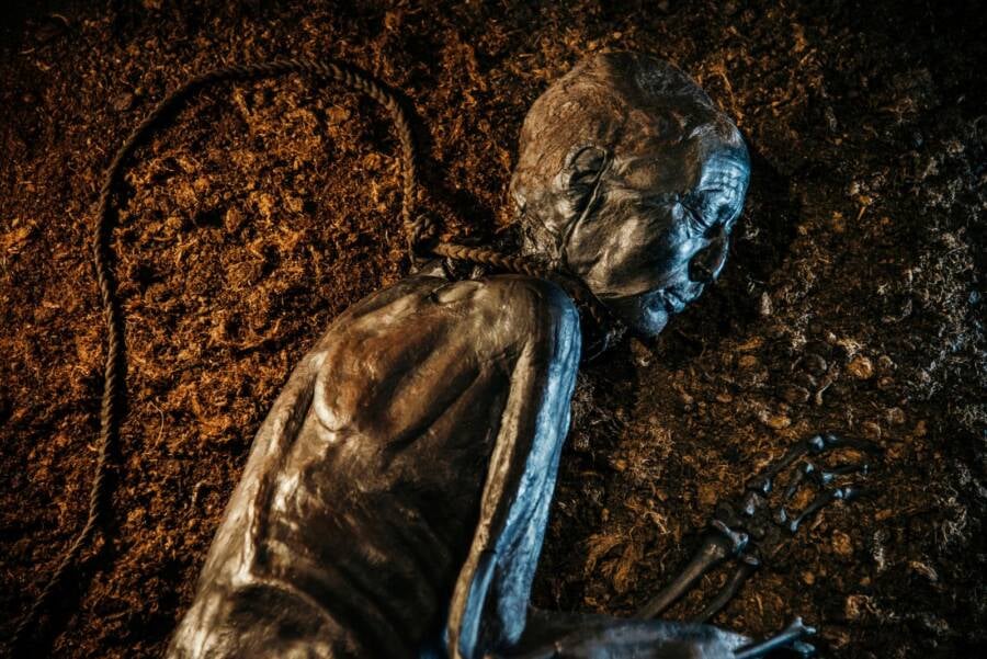 Μουμιοποιημένο πτώμα 2.400 ετών είναι τόσο καλά διατηρημένο που οι επιστήμονες πήραν τα δακτυλικά του αποτυπώματα