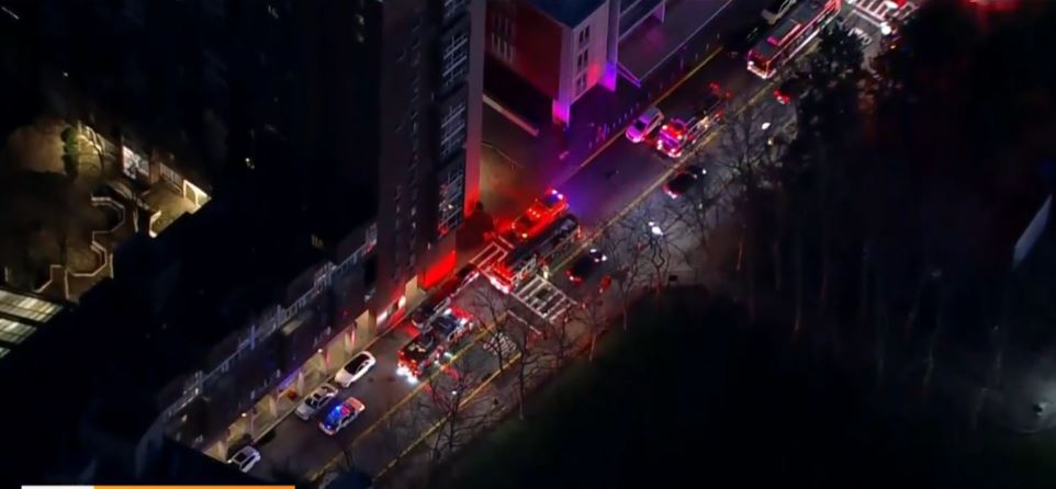 Συναγερμός στη Νέα Υόρκη: Aναφορές για εκρήξεις στο νησί Ρούσβελτ – Βίντεο