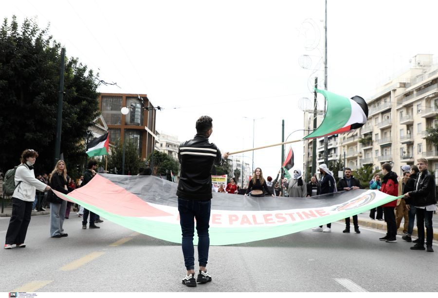 Άνοιξαν οι δρόμοι στο κέντρο της Αθήνας – Αποκαταστάθηκε η κυκλοφορία μετά την πορεία του ΠΑΜΕ