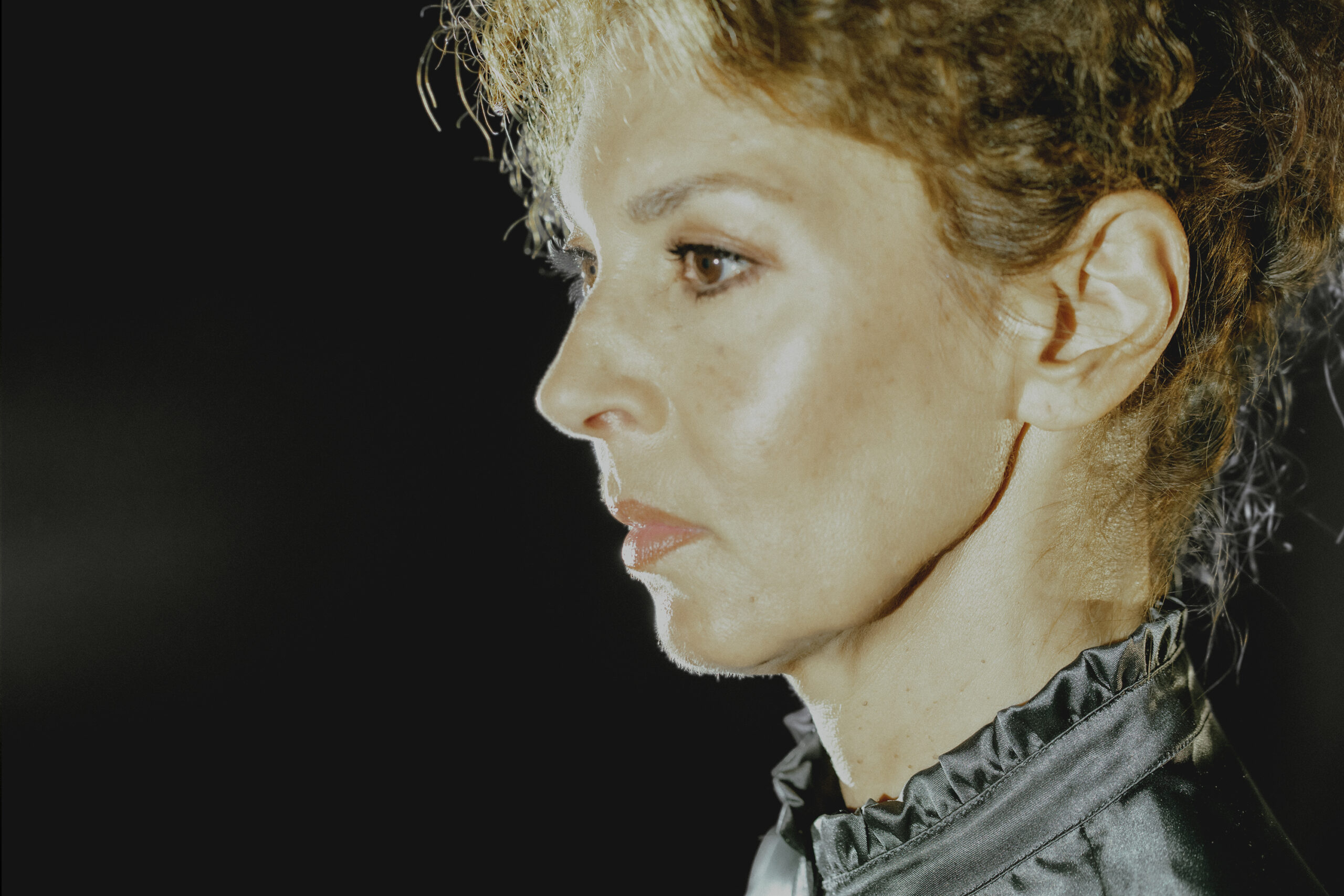 Το πορτρέτο της Πηνελόπης Δέλτα: Ο συγκλονιστικός μονόλογος της Δήμητρας Παπαδήμα έρχεται στο θέατρο Olvio