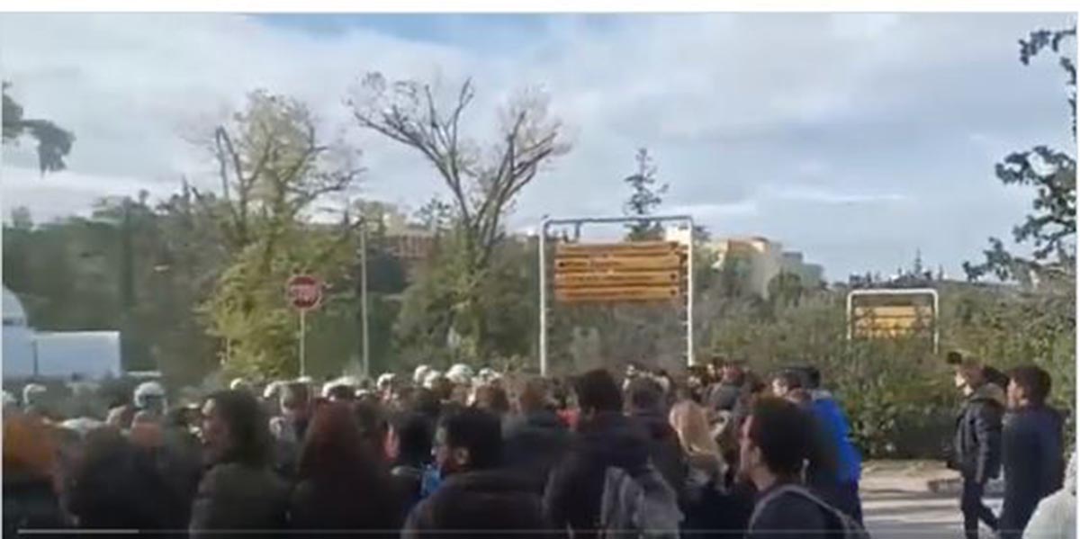 Πολυτεχνείο: Κατάληψη στην πρυτανεία