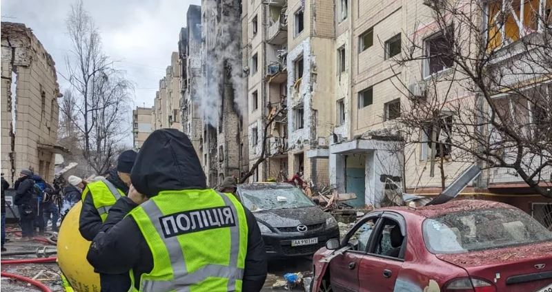 Ουκρανία: Πέντε νεκροί από νέο μπαράζ ρωσικών επιθέσεων – Στρατιωτική βοήθεια ζητεί το Κίεβο