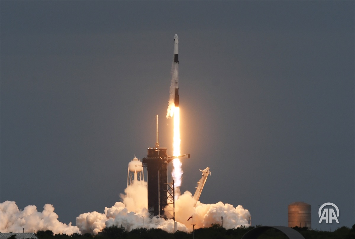 Ξεκίνησε το ταξίδι του προς τον Διεθνή Διαστημικό Σταθμό ο πρώτος Τούρκος αστροναύτης – Στα 55 εκατ. δολάρια το εισιτήριο