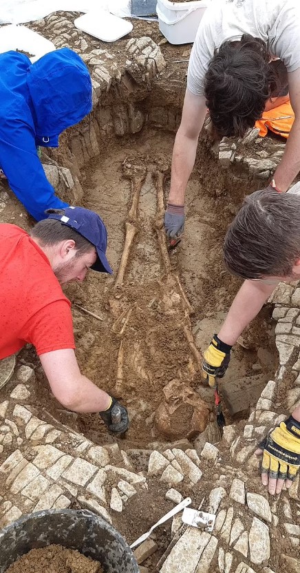 Παρά το γεγονός ότι οι σκελετοί είναι περίπου 1.500 ετών, παραμένουν σε εκπληκτικά καλή κατάσταση.