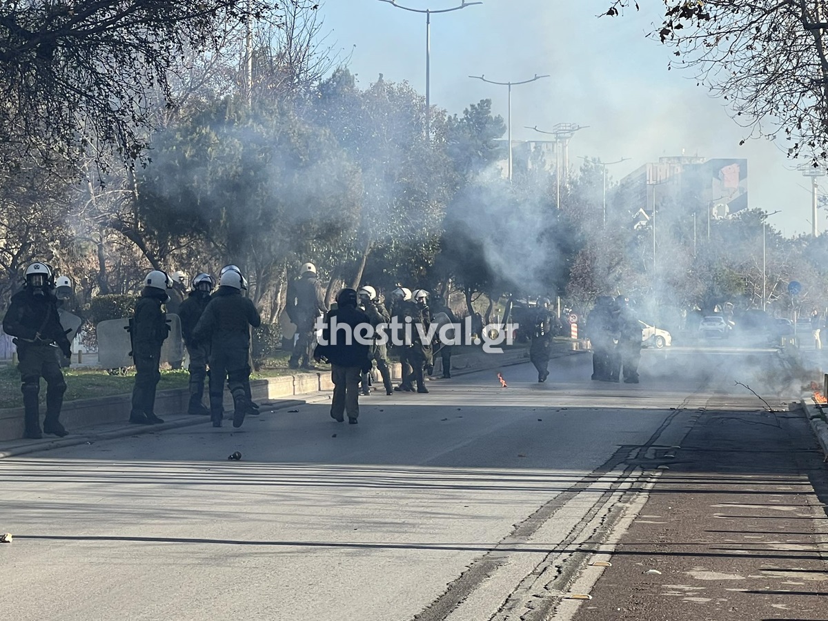 Θεσσαλονίκη: Μολότοφ και χημικά μετά το πανεκπαιδευτικό συλλαλητήριο