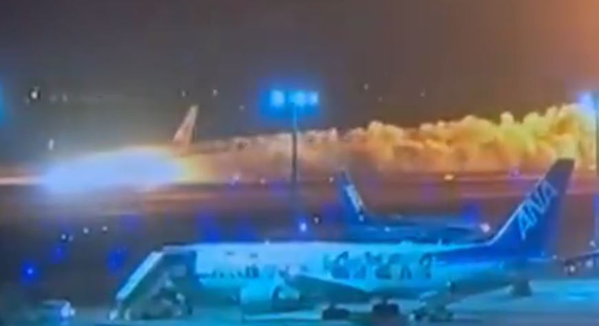 Ιαπωνία: Βίντεο-σοκ από στιγμή της σύγκρουσης του επιβατικού αεροπλάνου με το αεροσκάφος της ακτοφυλακής