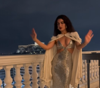 Τόνια Σωτηροπούλου: Χορεύει με φόντο την Ακρόπολη και εύχεται «καλή χρονιά»