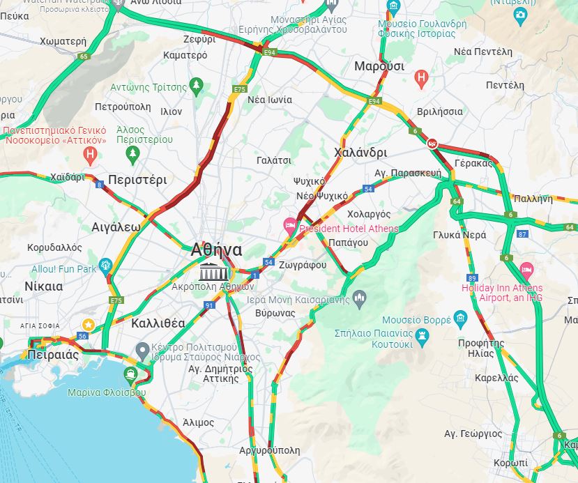 Κίνηση: Στο «κόκκινο» Κηφισός και παραλιακή – Καθυστερήσεις 20 λεπτών στην Αττική Οδό