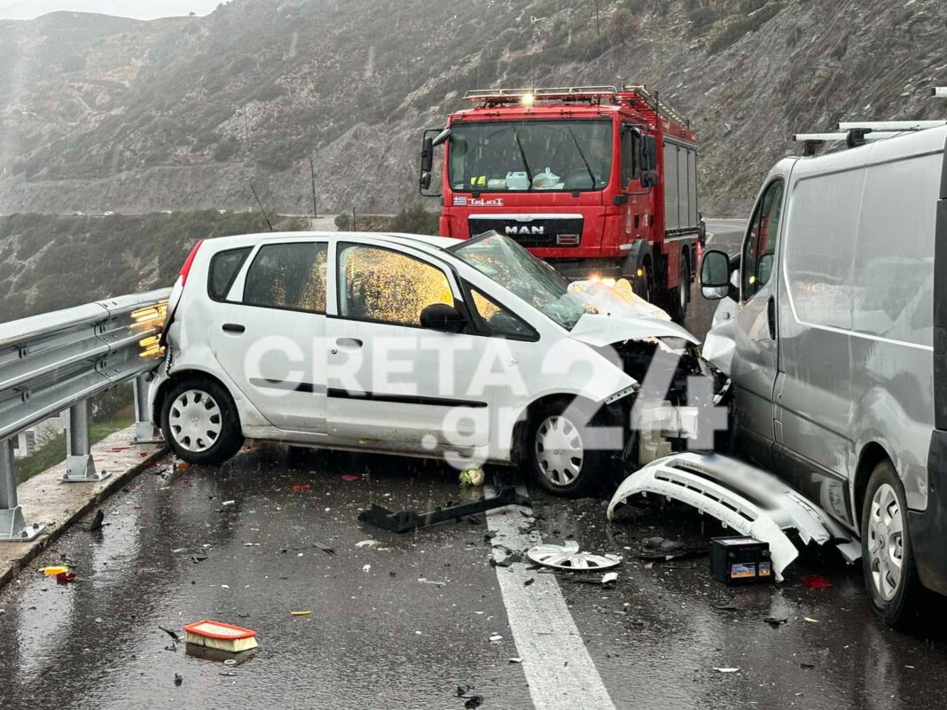 Σοβαρό τροχαίο στην Κρήτη – Στη ΜΕΘ ένα δίχρονο αγοράκι – ΦΩΤΟ