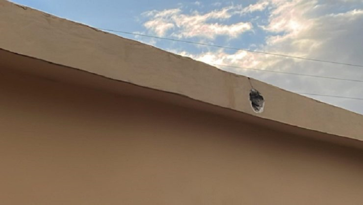 Χανιά: Κεραυνός έπεσε σε σπίτι στον Αποκόρωνα και το τρύπησε - ΦΩΤΟ