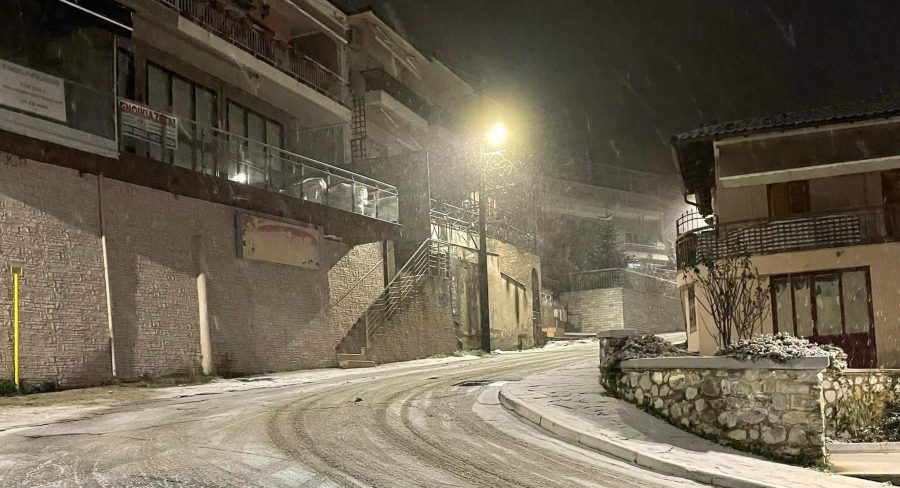 Χιόνια, παγωμένοι βοριάδες και βουτιά της θερμοκρασίας – Ποιες περιοχές ντύθηκαν ήδη στα λευκά – ΦΩΤΟ και ΒΙΝΤΕΟ