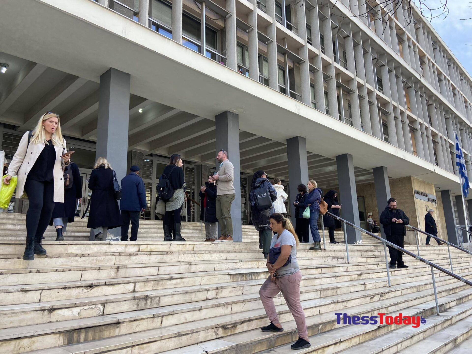Θεσσαλονίκη: Ύποπτος φάκελος προκάλεσε κινητοποίηση στα δικαστήρια –
