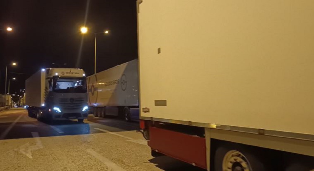 Ηγουμενίτσα: Οι αγρότες έκλεισαν το λιμάνι εξόδου