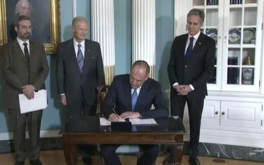 Γεραπετρίτης: Υπέγραψε την πράξη προσχώρησης της Ελλάδας στις Συμφωνίες διαστημικής συνεργασίας «Artemis»