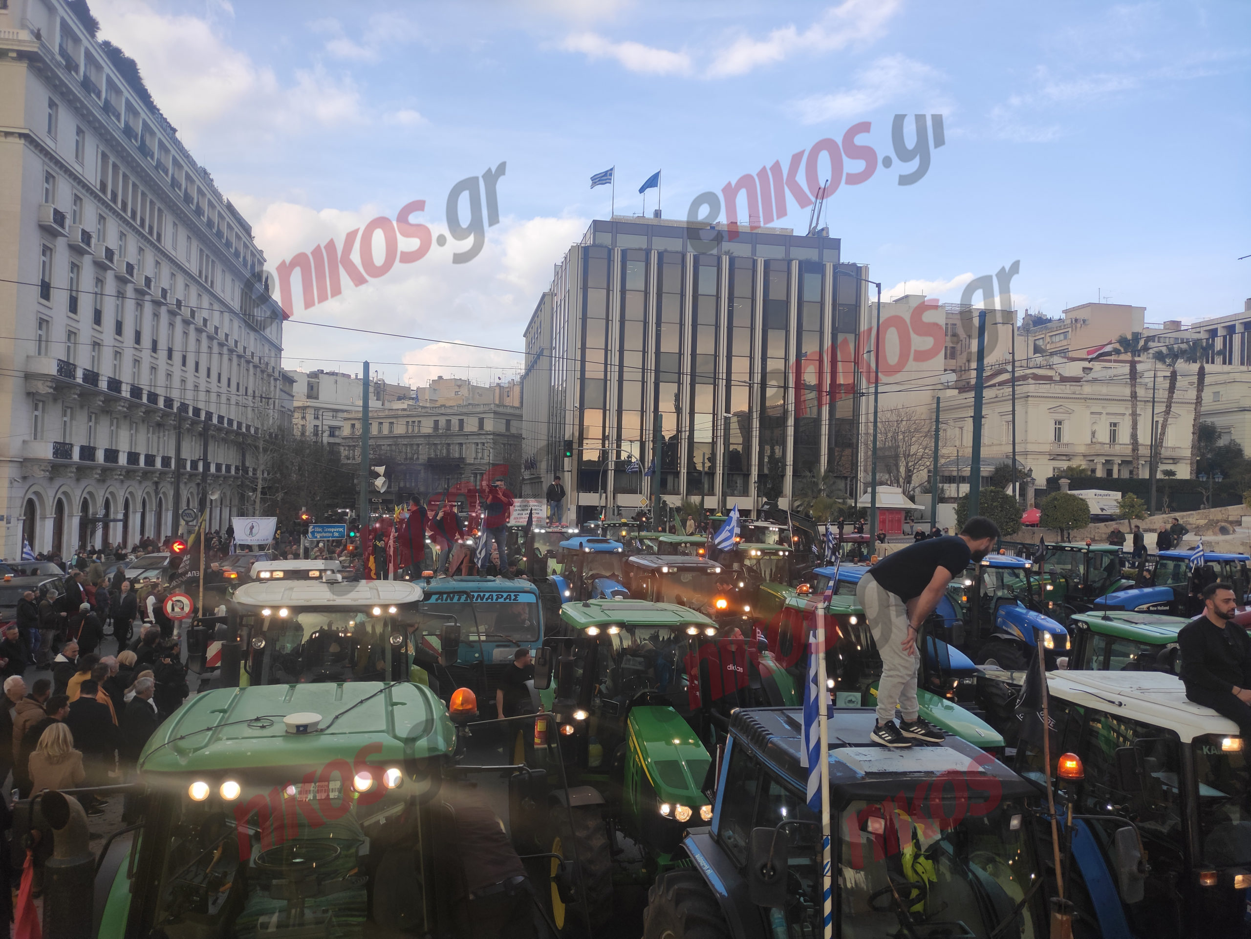 Οι αγρότες στο Σύνταγμα – Δείτε LIVE εικόνα