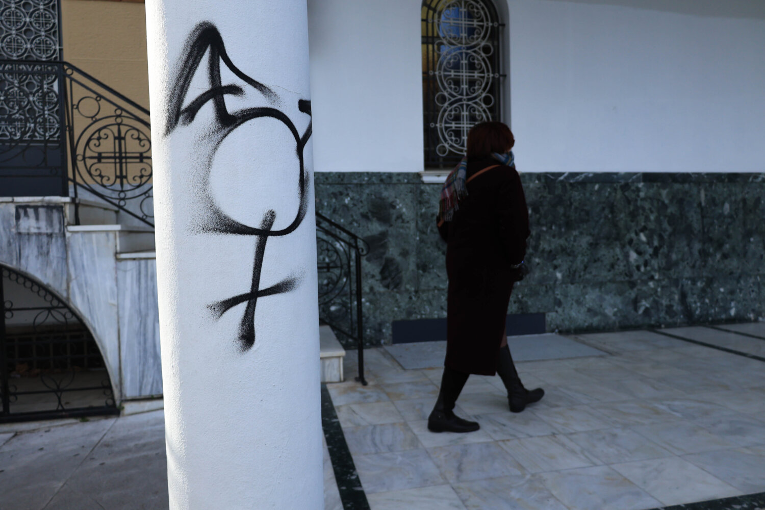 Λάρισα- εκκλησία- βανδαλισμός