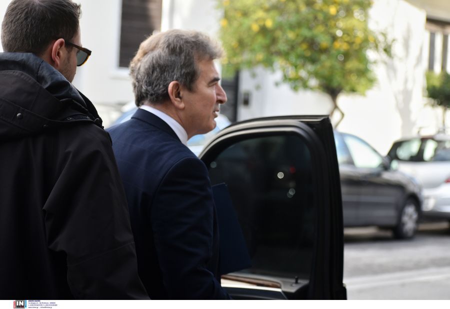 Χρυσοχοΐδης: Όχι στην κάθοδο αγροτών με τρακτέρ στην Αθήνα – Ναι με ΙΧ και λεωφορεία