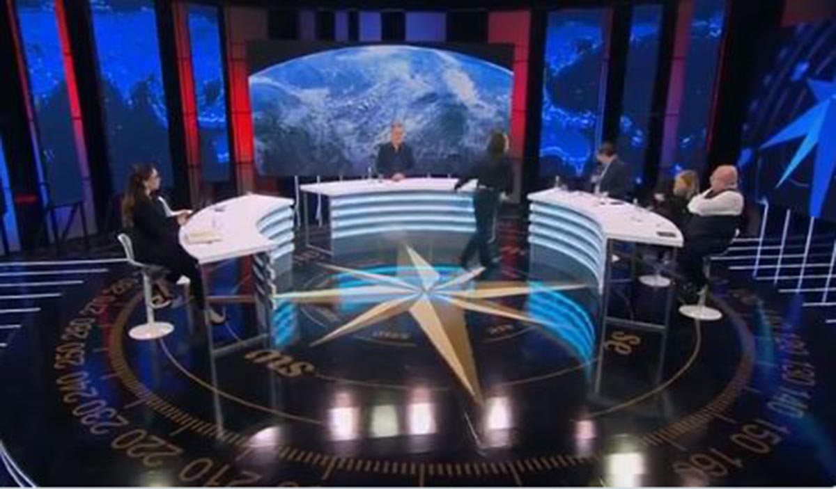 Αλβανία: Χαμός on air για την υπόθεση Μπελέρη – Η στιγμή που ο Λαέρτης Βασιλείου έριξε νερό στον γραμματέα της Ομόνοιας