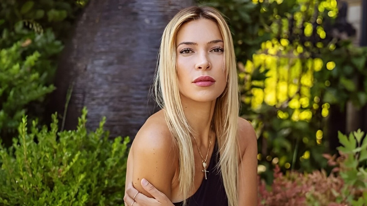 Αμάντα Μανωλάκου: