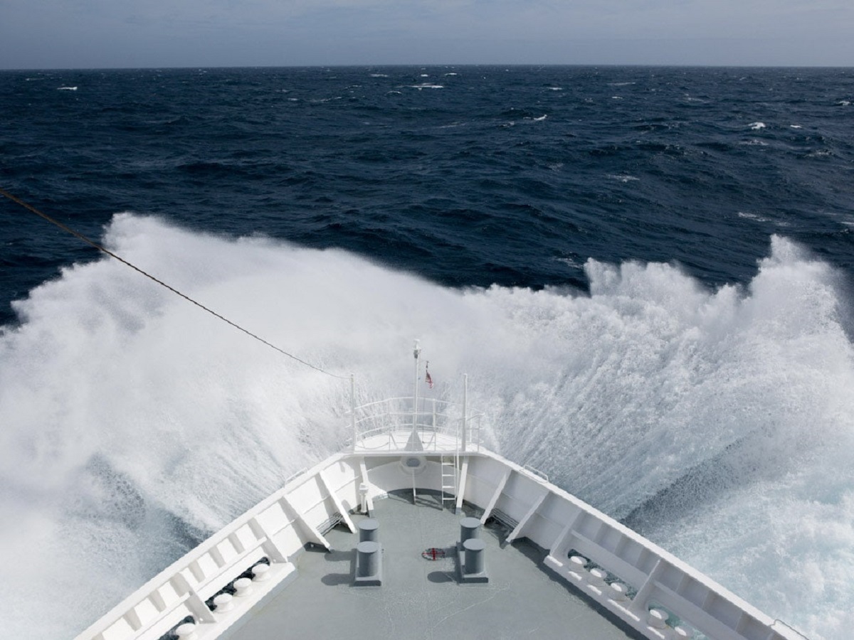 Δεμένα τα πλοία σε Ζάκυνθο και Κεφαλονιά λόγω των ανέμων