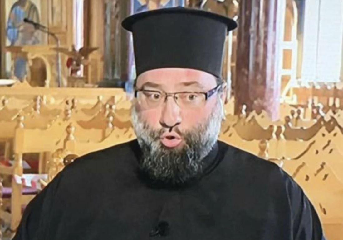 Αρχιμανδρίτης Σεραφείμ: Θα στρώσω δάφνες να περάσει η Άννα Καραμανλή – Η αναφορά στον Λάκη Γαβαλά