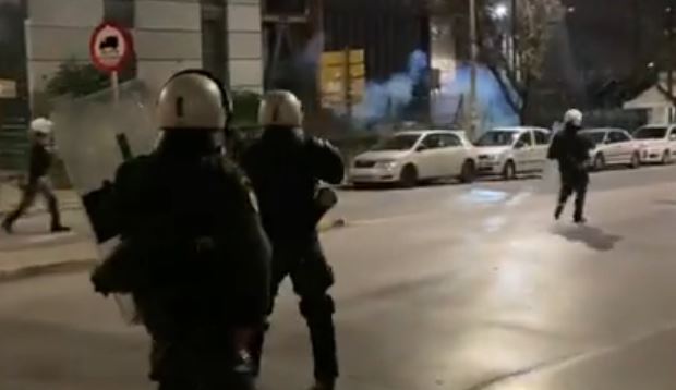Θεσσαλονίκη: Επεισόδια μετά την πορεία για την εκκένωση της κατάληψης στο ΑΠΘ – ΒΙΝΤΕΟ