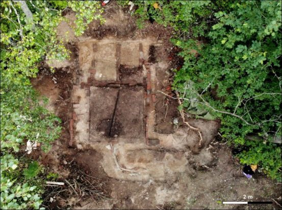 Η είσοδος στο παλιό στρατόπεδο των ναζί.