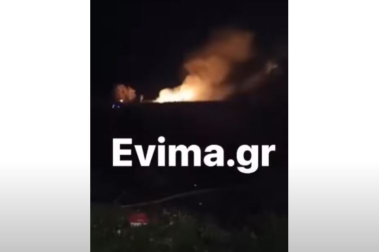 Φωτιά στην Εύβοια – Πνέουν ισχυροί άνεμοι