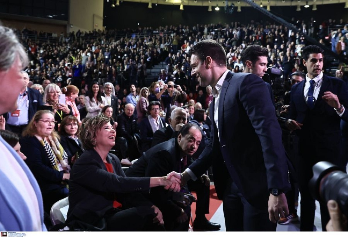 Κασσελάκης Γεροβασίλη χειραψία