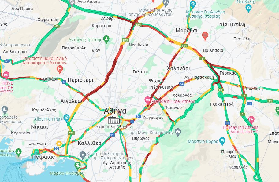 LIVE η κίνηση: Μποτιλιάρισμα στον Κηφισό λόγω καραμπόλας – Δείτε ποιους δρόμους πρέπει να αποφύγετε