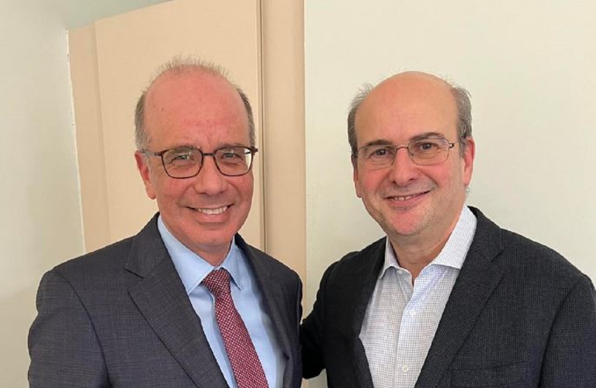 Κωστής Χατζηδάκης: Πήρε εξιτήριο – Το «ευχαριστώ» στους θεράποντες ιατρούς