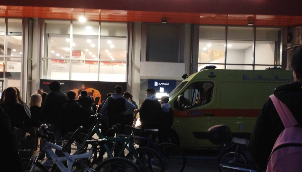 Λάρισα: Άγρια συμπλοκή μεταξύ ατόμων στο κέντρο της πόλης – Ένας τραυματίας