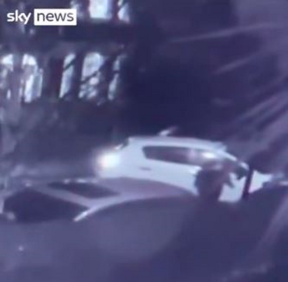 Λονδίνο: Επίθεση με οξύ σε μια μητέρα και στα δύο παιδιά της – Ούρλιαζε «τα μάτια μου»