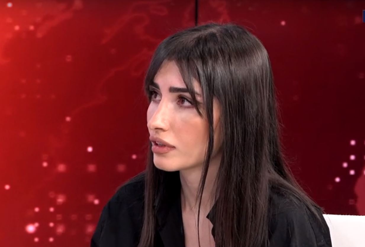 Ντίνα Μαγδαλιανίδη: Συγκλονίζει η πολυτραυματίας των Τεμπών – «Με φοβίζει να βγω έξω, μην πάθω κρίση στη μέση του δρόμου»