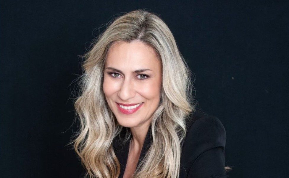 H Νάνσυ Μαλλέρου στο enikos.gr: «Οι ευτυχισμένοι άνθρωποι τείνουν να είναι πιο υγιείς και άρα να συνεισφέρουν πιο θετικά στο κοινωνικό σύνολο»