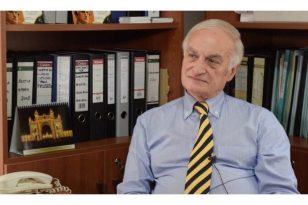 Μανώλης Μαυρομμάτης