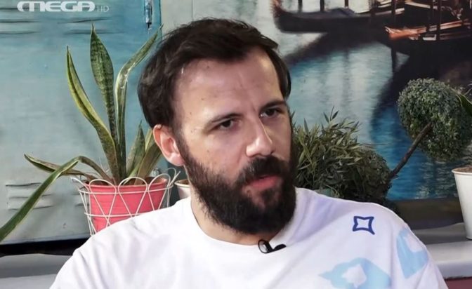 Νίκος Γκέλια