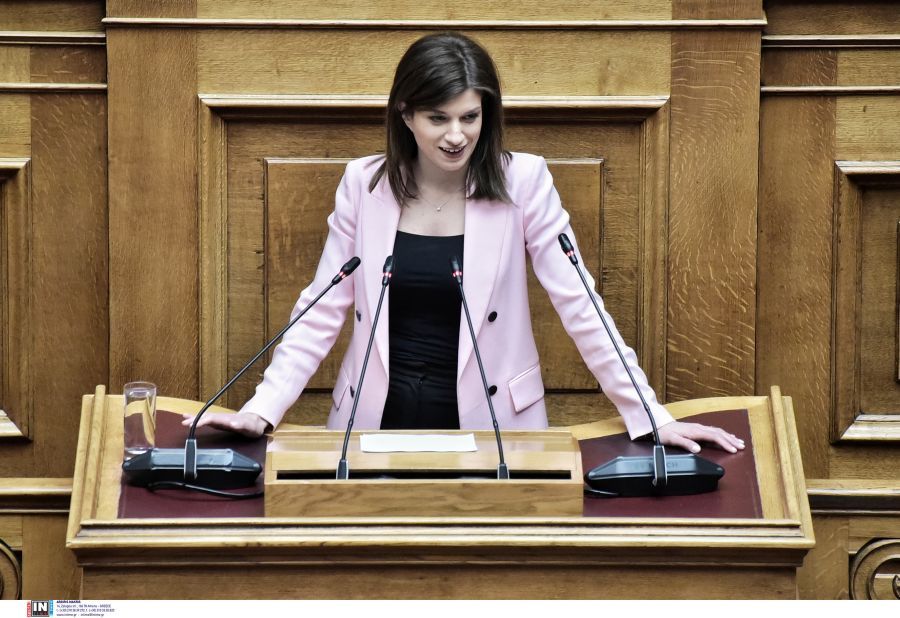 Κατερίνα Νοτοπούλου: Υπάρχει έλλειμμα ηγεσίας στον ΣΥΡΙΖΑ – Μπορεί να εγγυηθεί την ενότητα η Όλγα Γεροβασίλη