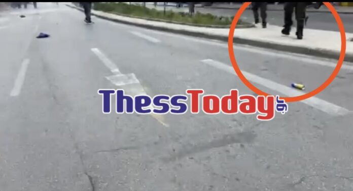 Θεσσαλονίκη: Αστυνομικός έχασε το όπλο του κατά την διάρκεια των επεισοδίων για τα Τέμπη – ΦΩΤΟ