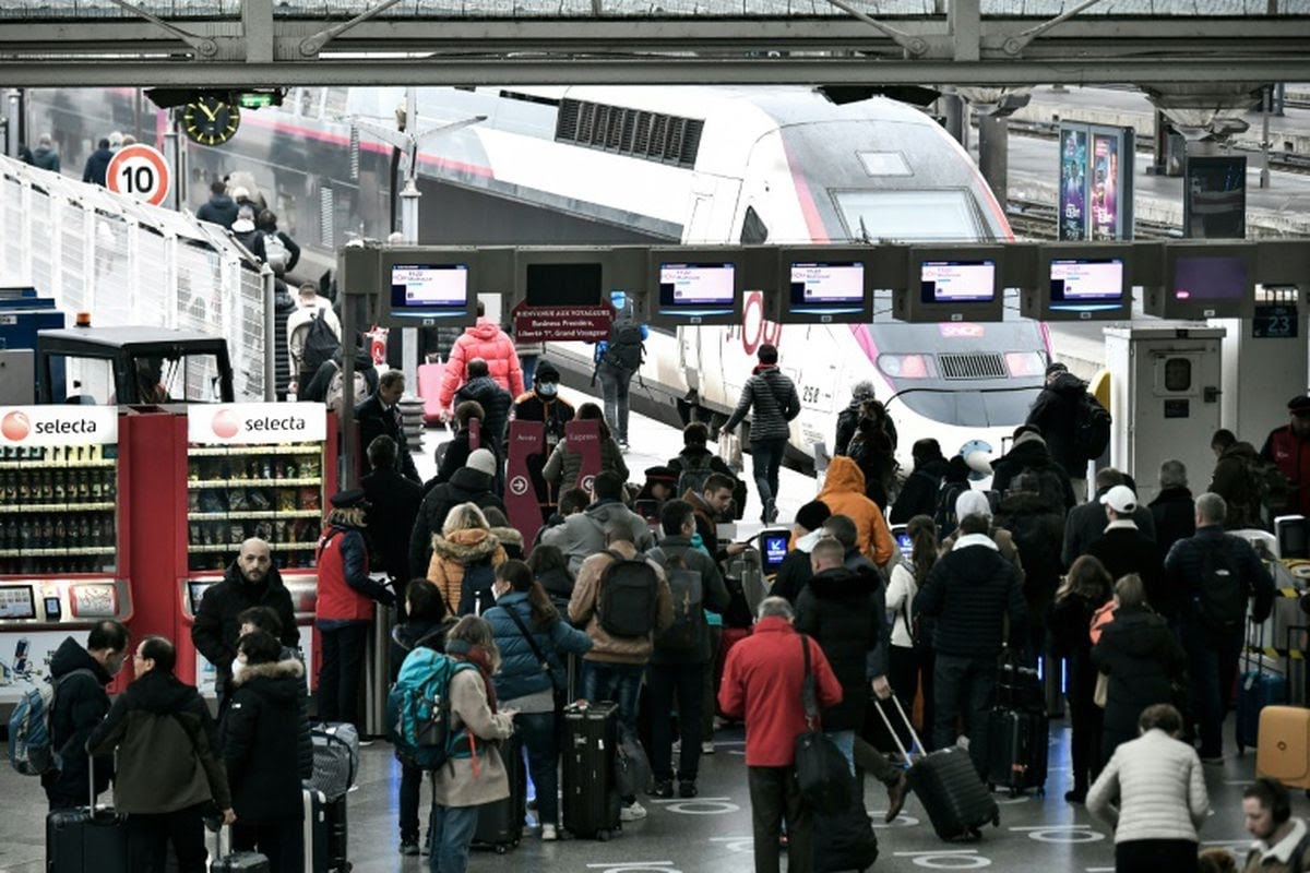 Παρίσι: Επίθεση με μαχαίρι σε σιδηροδρομικό σταθμό – Αναφορές για τραυματίες