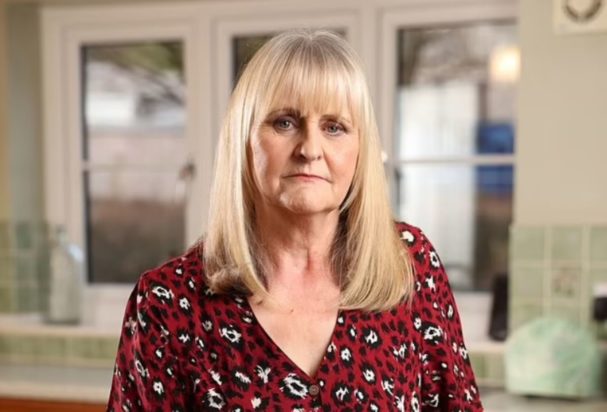 H Christine Weatherhead παλεύει να ανοίξει και πάλι η υπόθεση της εξαφάνισης της αδερφής της.