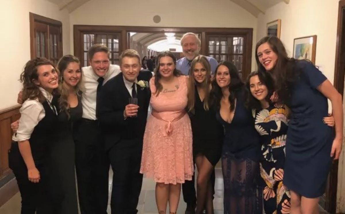 Ο 62χρονος Peter Ellenstein με κάποια από τα παιδιά του.