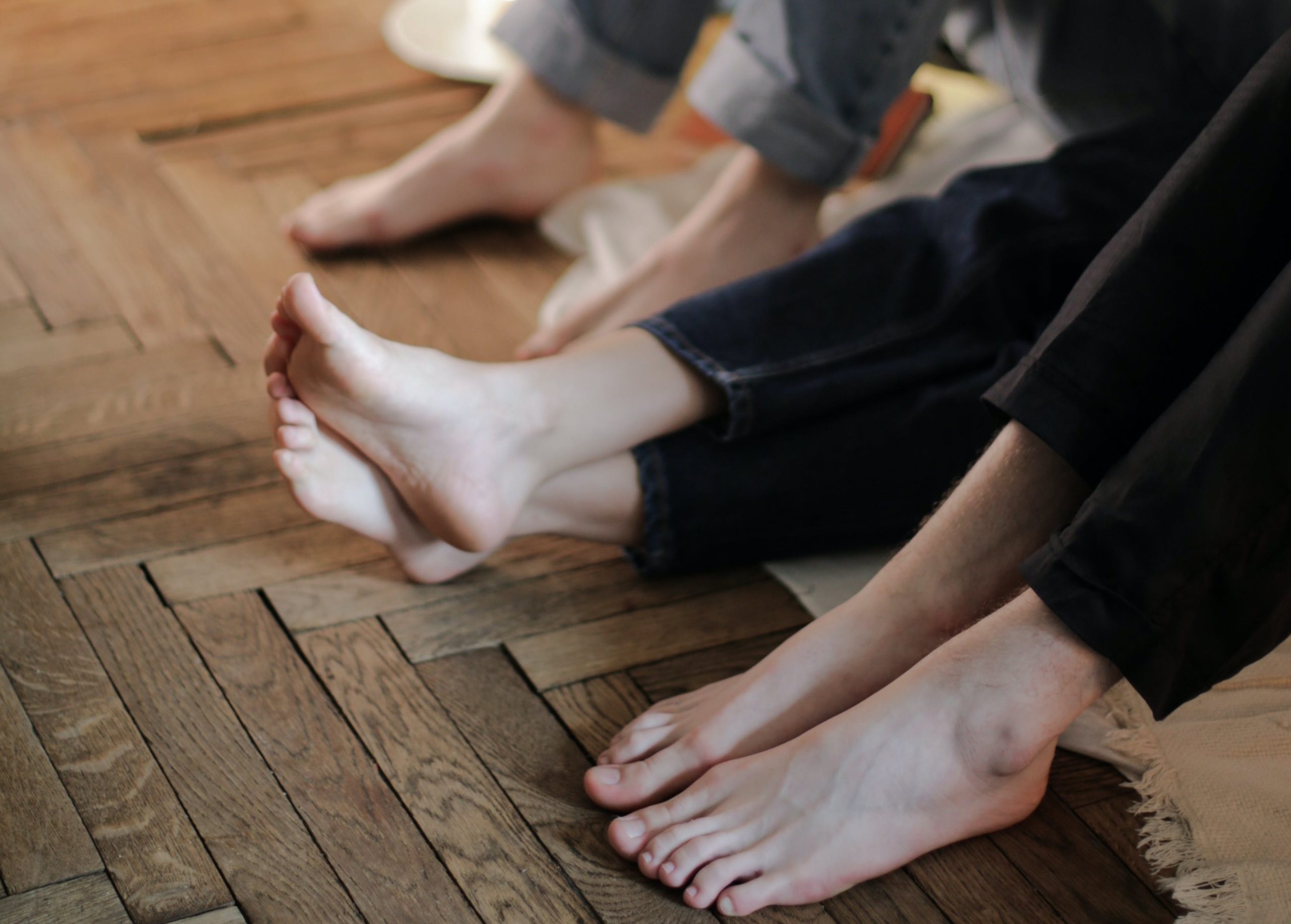 Γυναίκες σε πολυσυντροφική σχέση έμειναν ταυτόχρονα έγκυες από τον ίδιο άνδρα – «Ζήλια για ποιο πράγμα; Είναι και οι δύο δικοί μου»