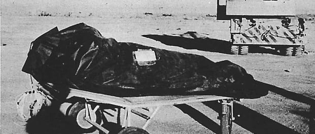 Τον Ιούνιο του 1997, η Πολεμική Αεροπορία δημοσίευσε μια δεύτερη έκθεση Roswell, με τίτλο «The Roswell Report, Case Closed». Η έκθεση 231 σελίδων περιελάμβανε αυτή τη φωτογραφία μιας τσάντας από την δεκαετία του 1950 που περιείχε ένα ανθρώπινο ομοίωμα.