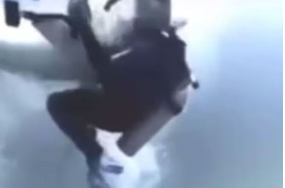 ΒΙΝΤΕΟ: Επίθεση καρχαρία σε δύτες στις Μαλδίβες – Είχε πιαστεί σε δίχτυα