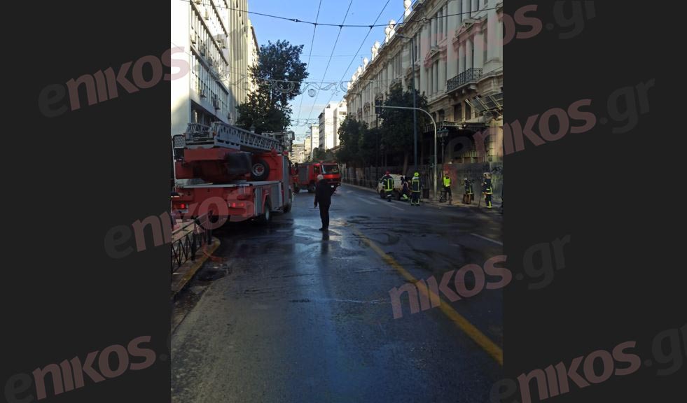 Έκρηξη βόμβας απέναντι από το υπουργείο Εργασίας: Κλειστή παραμένει η οδός Σταδίου – Συνεχίζονται οι έρευνες