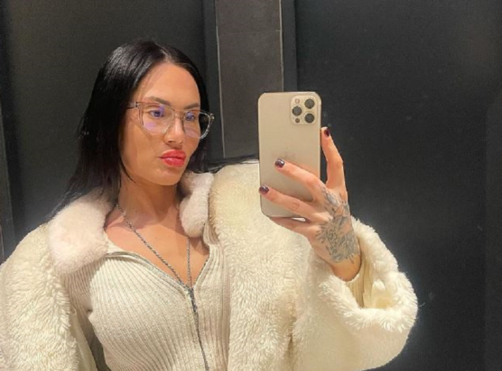 Έλενα Τσαγκρινού: Μας δείχνει τη φουσκωμένη κοιλιά της στον 4ο μήνα της εγκυμοσύνης της