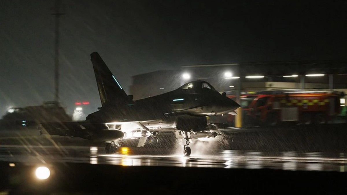 Υεμένη: Αμερικανικές και βρετανικές δυνάμεις έπληξαν στόχους των Χούθι στην Υεμένη