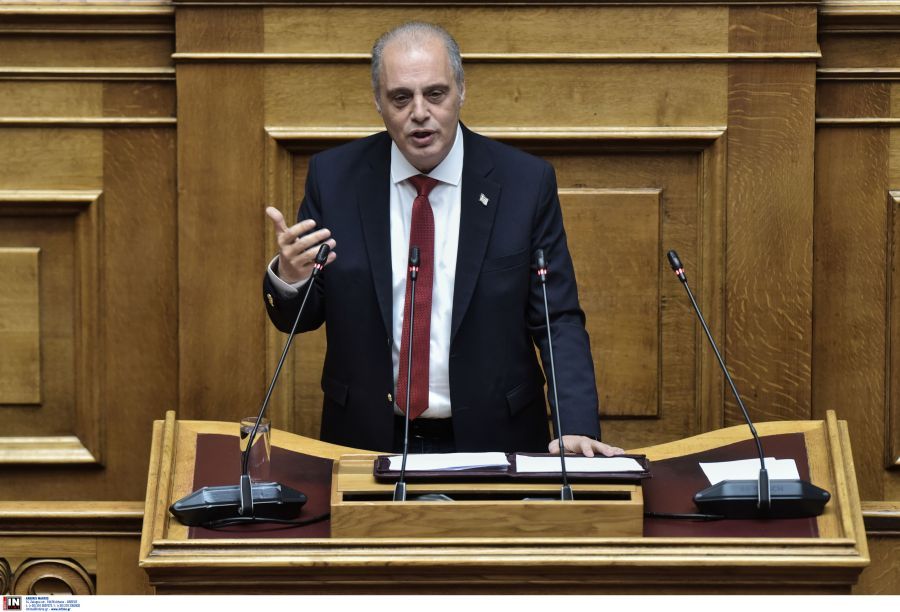 Βουλή – Βελόπουλος: Η Ελλάδα πεθαίνει δημογραφικά και εμείς ασχολούμαστε με τον γάμο των ομοφυλοφίλων