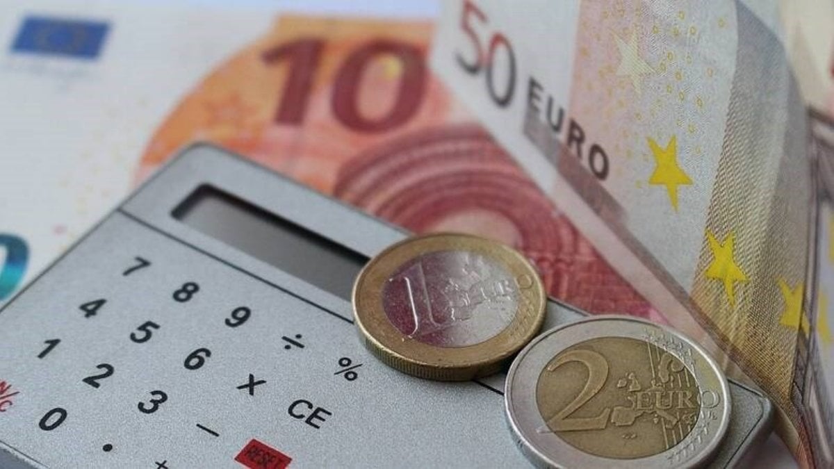 Πληρωμές από e-ΕΦΚΑ και ΔΥΠΑ: Όλα τα επιδόματα και οι παροχές που θα καταβληθούν έως τις 9 Φεβρουαρίου